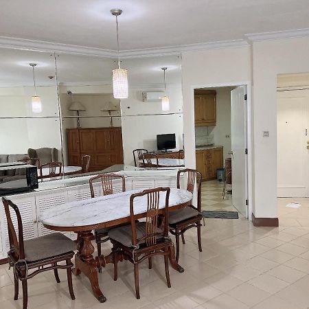 Batavia Hotel & Serviced Apartments Джакарта Екстериор снимка