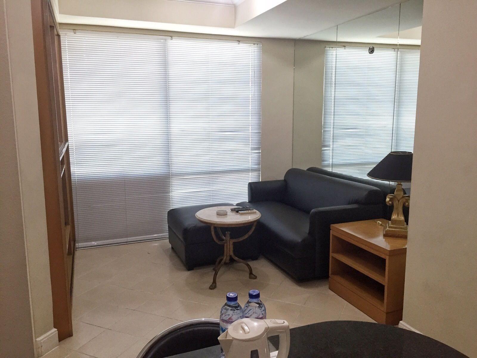 Batavia Hotel & Serviced Apartments Джакарта Екстериор снимка