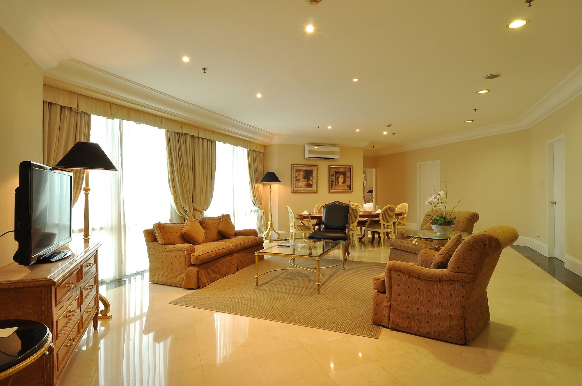 Batavia Hotel & Serviced Apartments Джакарта Екстериор снимка