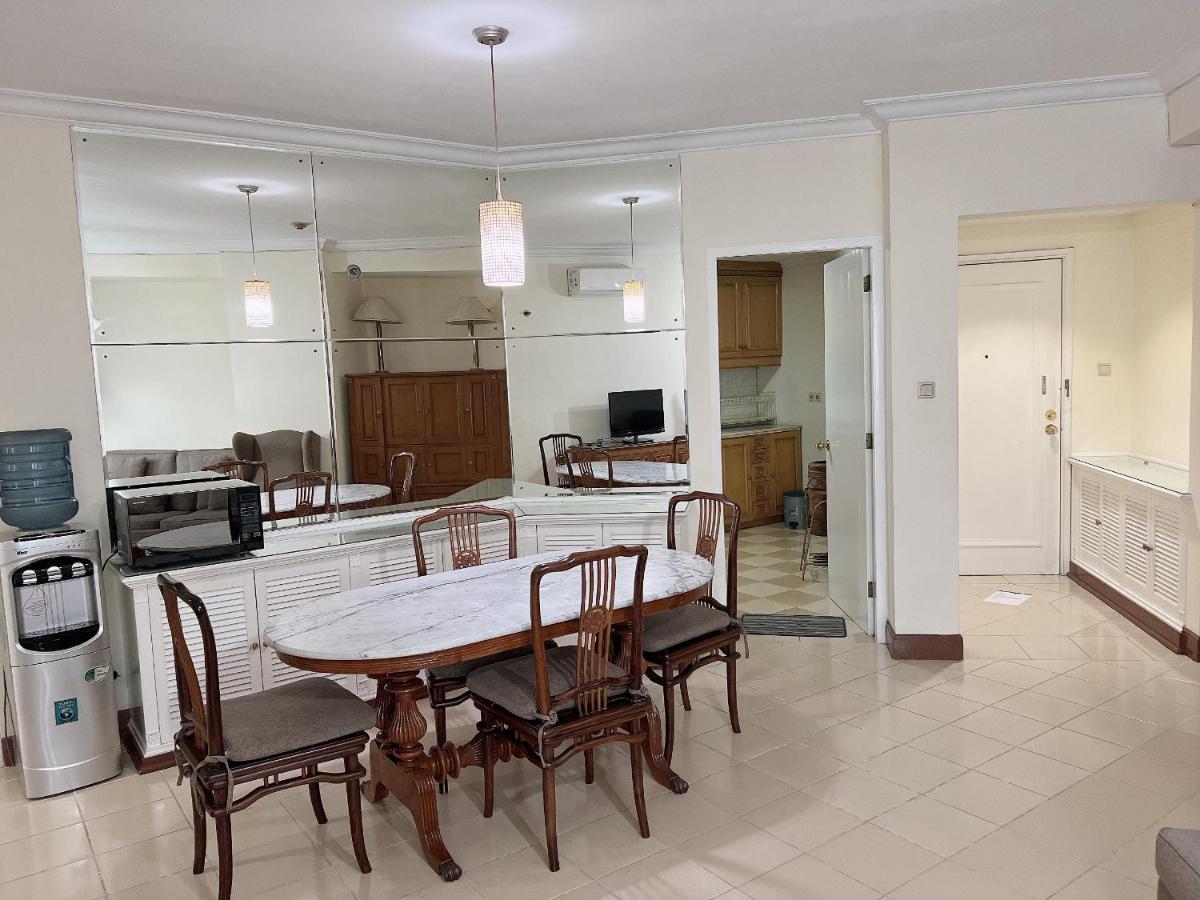Batavia Hotel & Serviced Apartments Джакарта Екстериор снимка