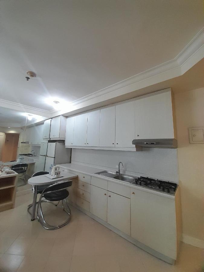 Batavia Hotel & Serviced Apartments Джакарта Екстериор снимка