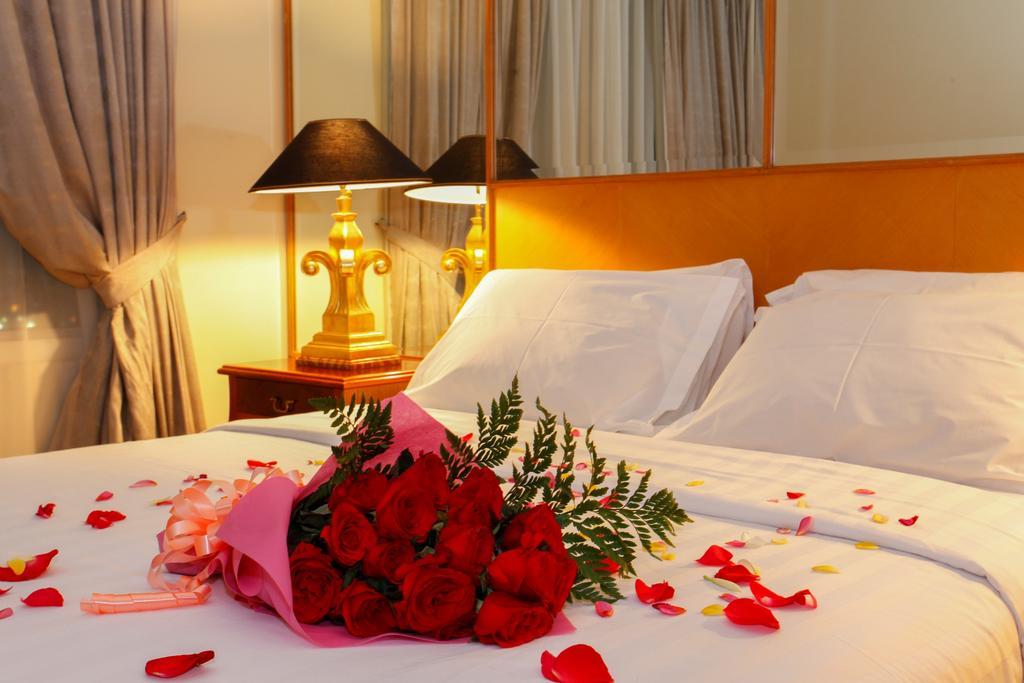 Batavia Hotel & Serviced Apartments Джакарта Екстериор снимка