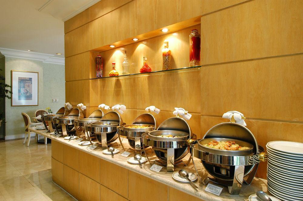 Batavia Hotel & Serviced Apartments Джакарта Екстериор снимка
