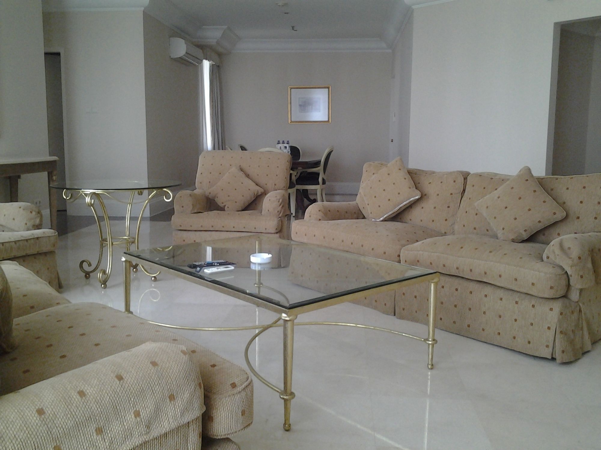 Batavia Hotel & Serviced Apartments Джакарта Екстериор снимка