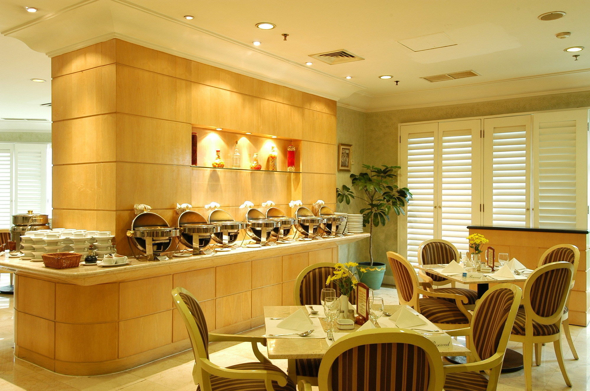 Batavia Hotel & Serviced Apartments Джакарта Екстериор снимка