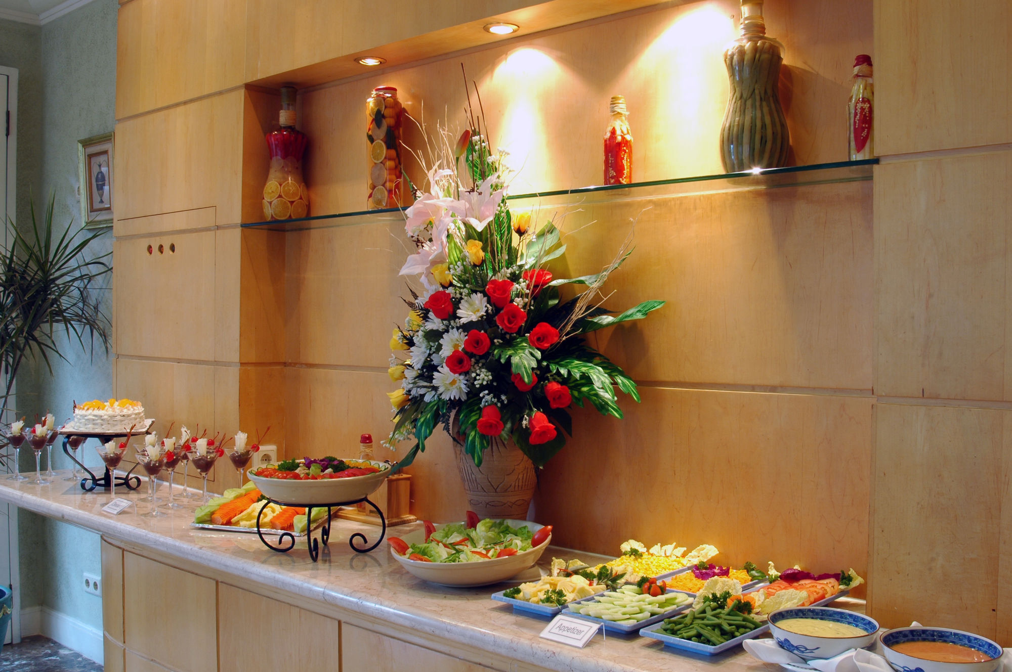 Batavia Hotel & Serviced Apartments Джакарта Екстериор снимка
